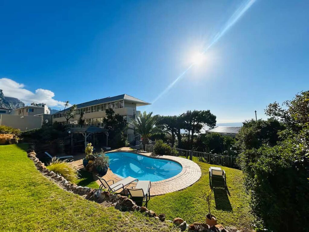 Luxurious apartment in Camps Bay img (18)