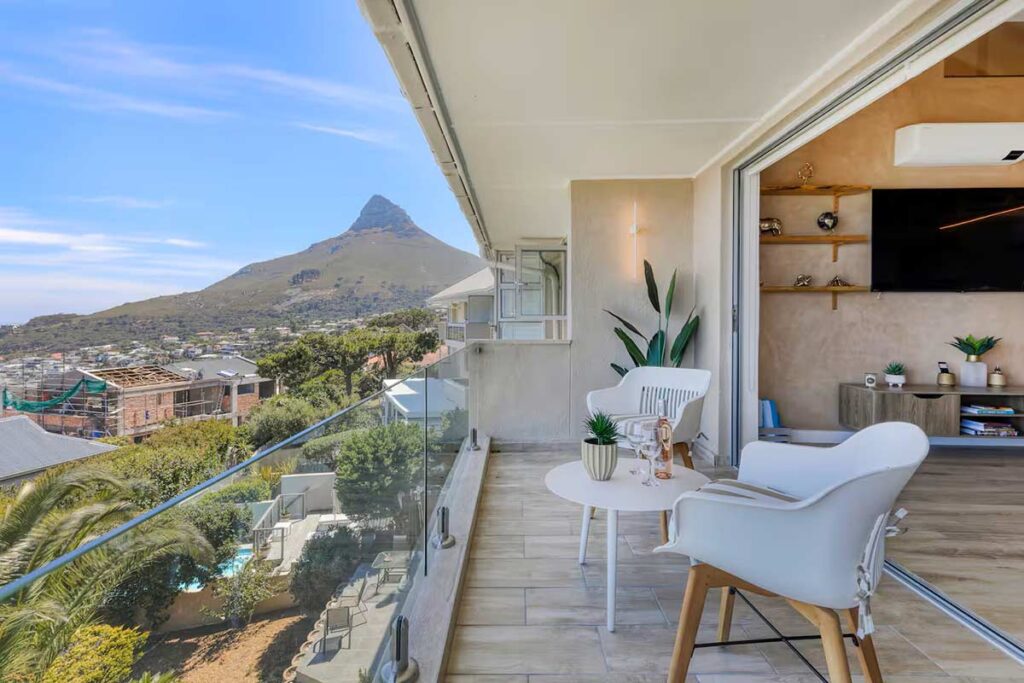 Luxurious apartment in Camps Bay img (8)