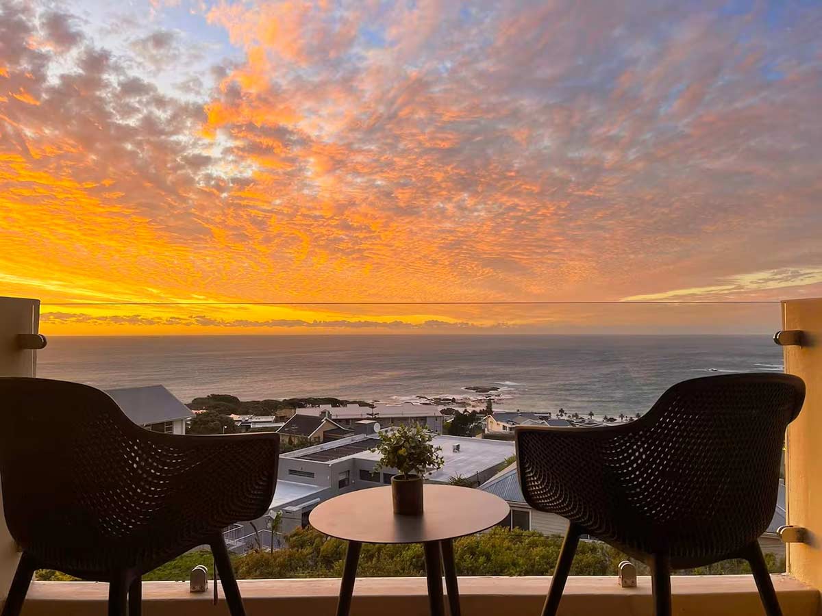 Spectacular apartment with stunning ocean views img (3)