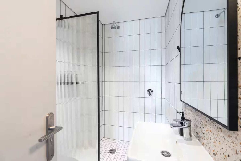 Stylish Sea Point Apartment img (10)