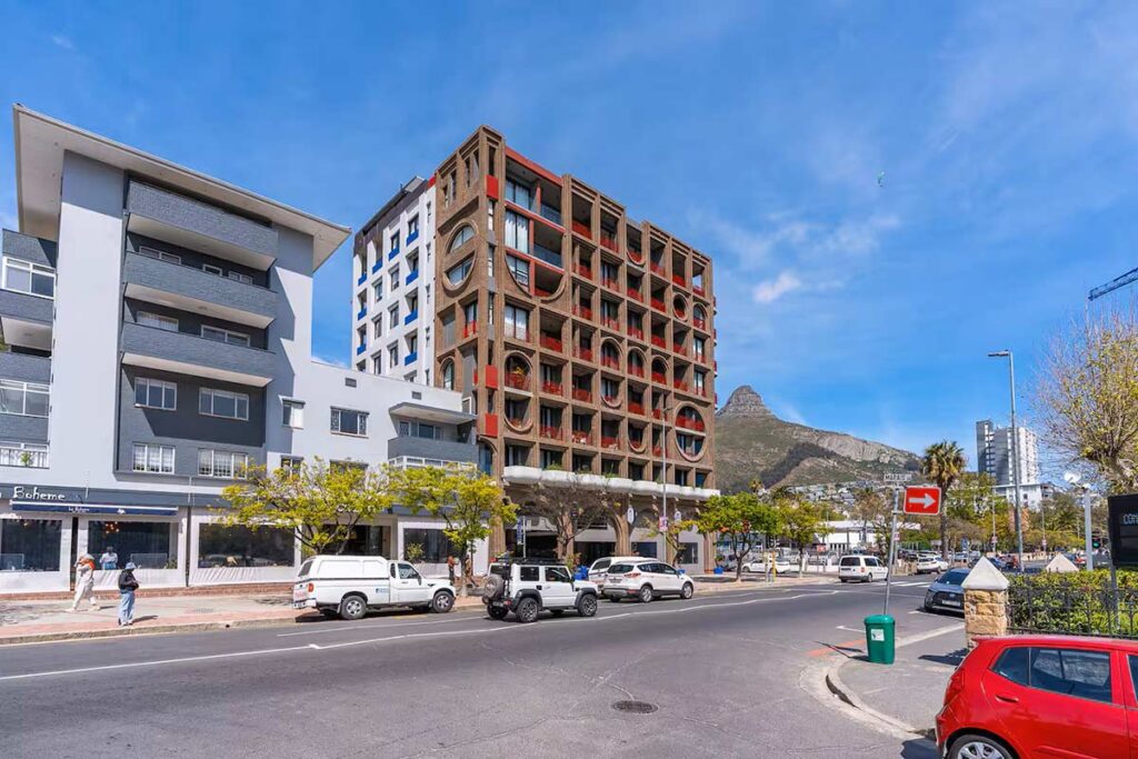 Stylish Sea Point Apartment img (14)