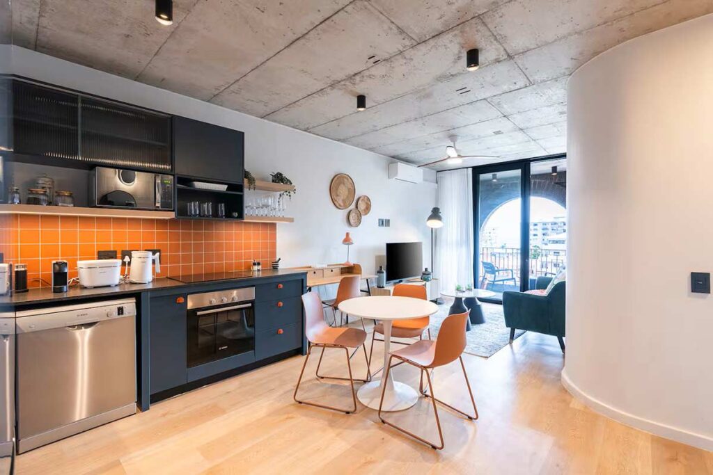 Stylish Sea Point Apartment img (6)